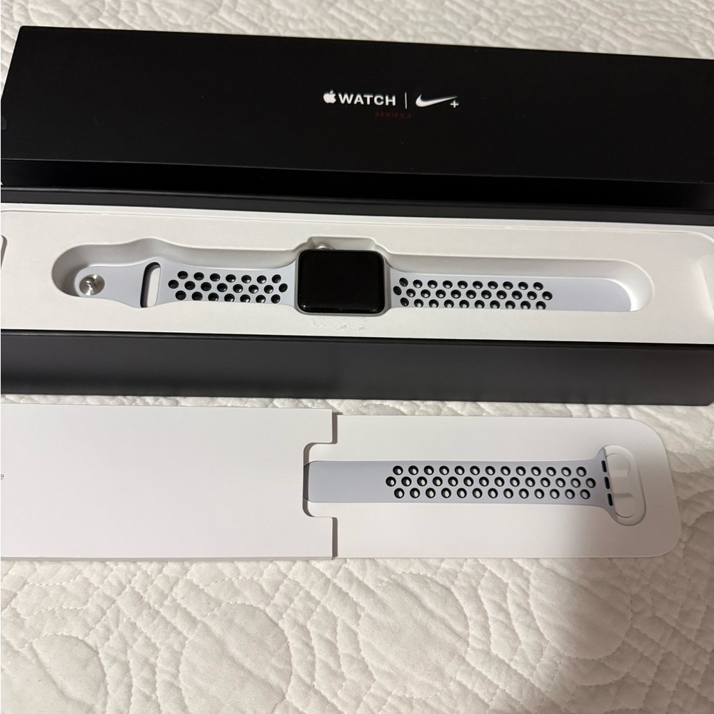 Nike Apple Watch 3 sport with Black and White Band